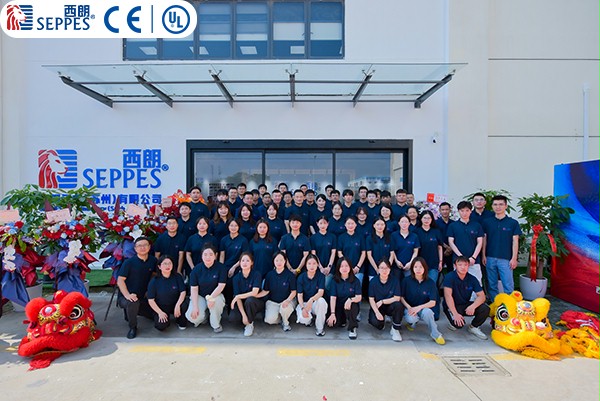 西朗团队合影 西朗团队合影