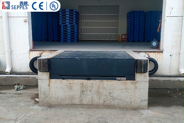 翻板式液压平台 翻板式液压平台