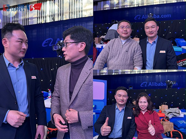 杨元嘉与三位专业评委交流合影 杨元嘉与三位专业评委交流合影